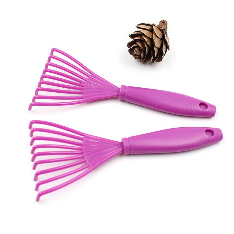 

Pet Brush and Comb Cleaning Tool with Hook 100 per pack