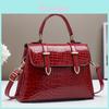 High Quality Large Capacity Business Tote With Inner Pockets For Work