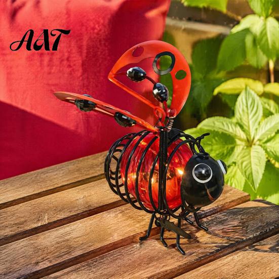 Verspielte Bienen Gartenaccessoires Solarbetriebene Hängeleuchten, Metall Wackel-Feder-Dekorationen, Langlebige Outdoor-Dekorationen IP65 Wasserdichte Lichterketten für