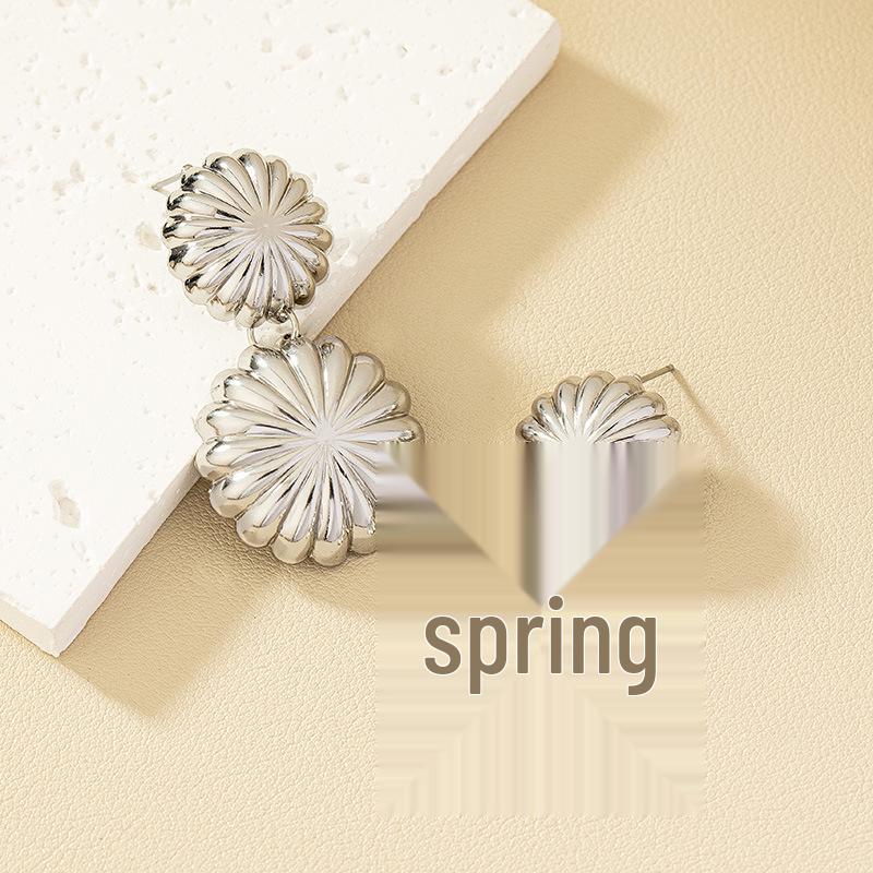 

European-American Stylish Floral Earrings: Trendy, Niche, Cold Style Accessories for Women