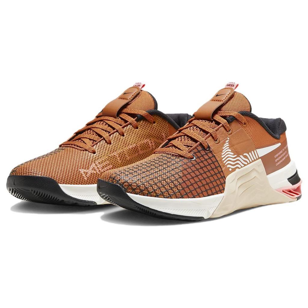 Nike Zapatillas de Entrenamiento Metcon 8 Amortiguadoras Antideslizantes de Caña Baja Mujer Zapatilla Marrón Blanco DO9327-200