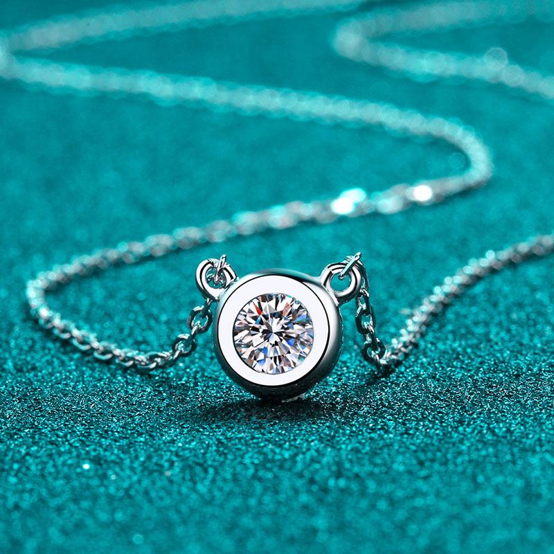 

KNOBSPIN D Color Moissanite Necklace for Woman Birthday Party Jewely with GRA 925 Sliver Plated 18k White Gold Necklace 45cm*Metal Color: 0.5ct