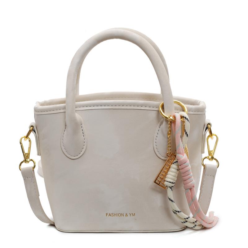 Spring Hot Sale Niche Design Premium Texture Portable Bucket Bag Korean Version Casual Commuting Foreign Style Messenger Women's Bag