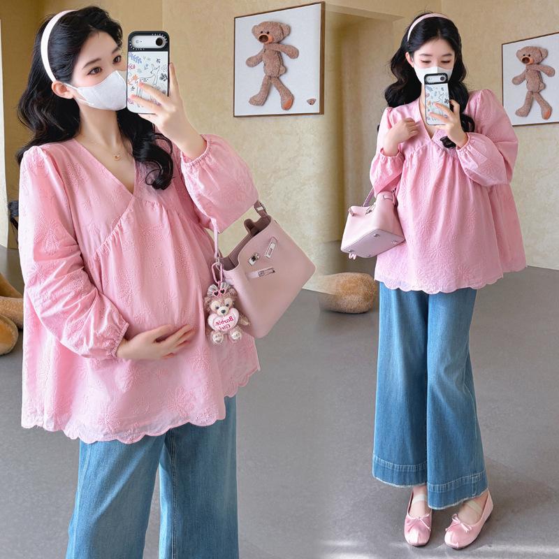 2026 Spring V-neck Lace Embroidered Maternity Shirt - Korean Style 2XL