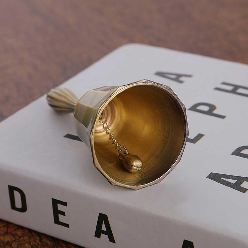 Handbell Dinner Bell Metal Hand Bell Durable Hand Bell Call Bell Retro Stylish Antique Style Table Bell Restaurant Percussion Reception Counter Prayer