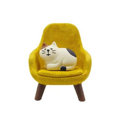 Zakka Japan Cat Sofa Japan Kawaii Miniature Figurines Resin Craft Bookshelf Decoration Collectible Scene Decoration