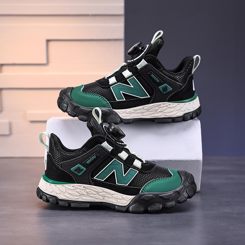 Kids Hiking Shoes All Seasons Walking Running Casual Sneakers Boys Girls Students School Tennis Sports Footwear
