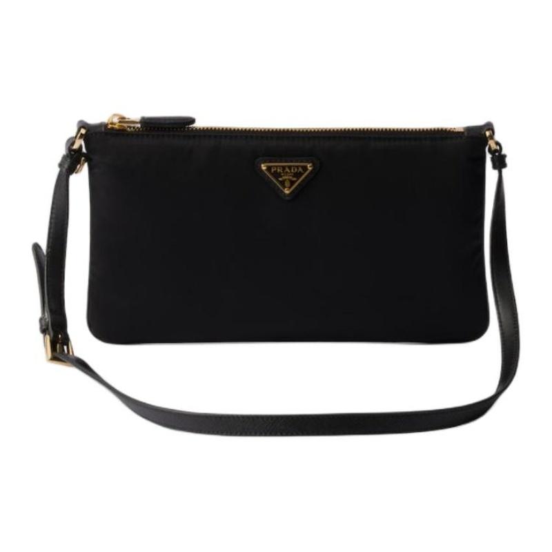 Prada Re-Nylon Emaljas Metāla Trīsstūra Logo