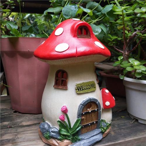 Small Night Light, Solar Resin, Small House, Tree House, Garden Decoration, Courtyard Decoration, Gardening