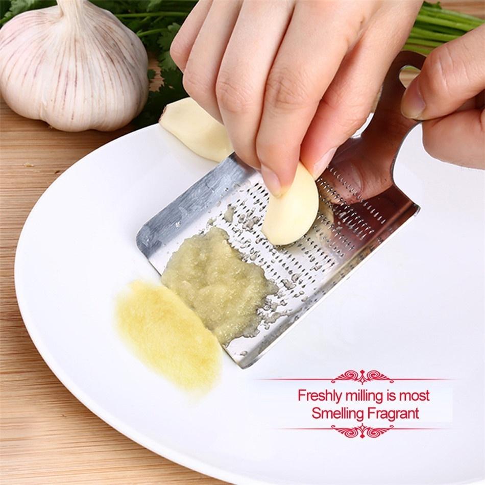 New Convenient practical Kitchen Stainless Steel Grinding Ginger Garlic Mill Mud Maker Cooking tools