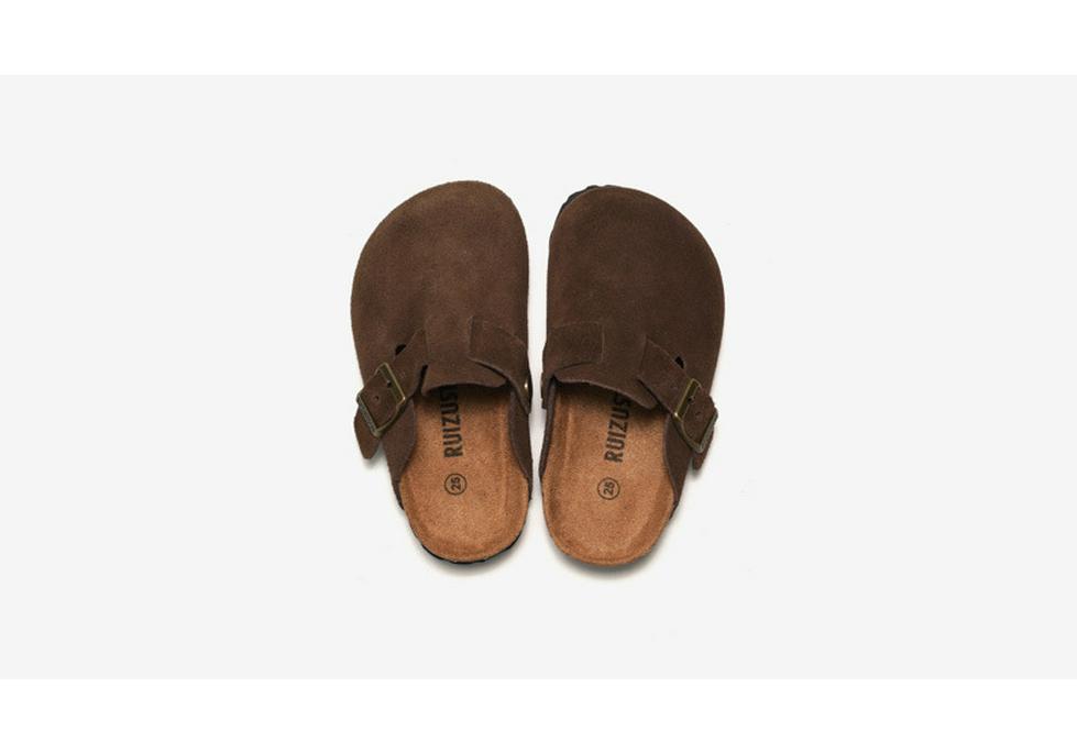 RUIZUSTOCK Kids' Cork Slippers: Soft Autumn/Winter Beach Shoes, Closed-Toe Matte Leather for Boys & Girls