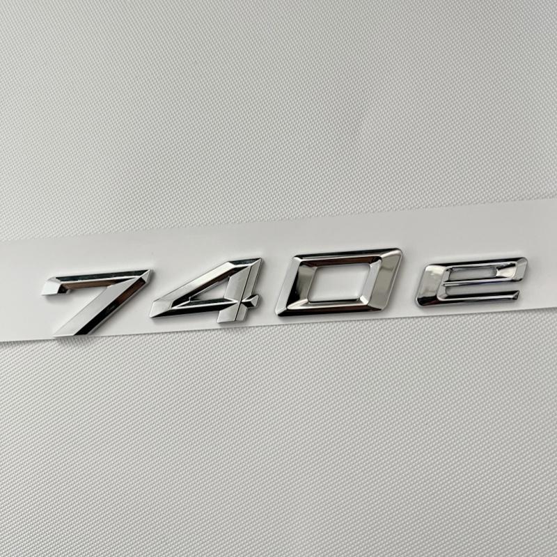 Car Trunk Words Letters Logo Badge Emblem Decals Sticker For BMW 7 Series 730e 740e 745e 750e 760e F01 F02 G11 G12