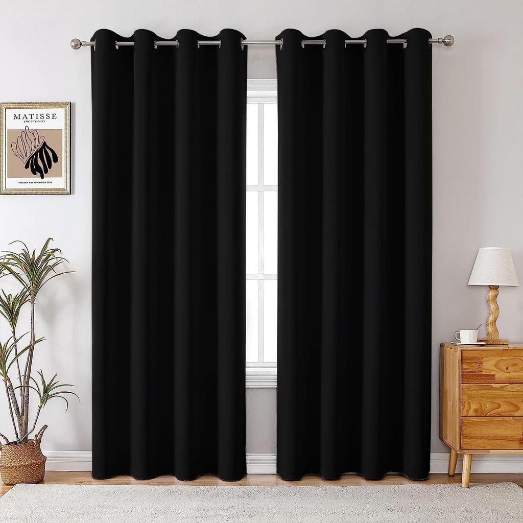 Set of 2 Room Darkening Thermal Insulated Polyester Blackout Curtain  ( Black )