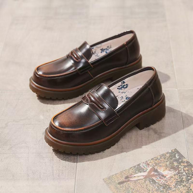 

Стильные кожаные лоферы слипоны для колледжа с круглым носком и ретро подошвой из сухожилий 35 темно-коричневого