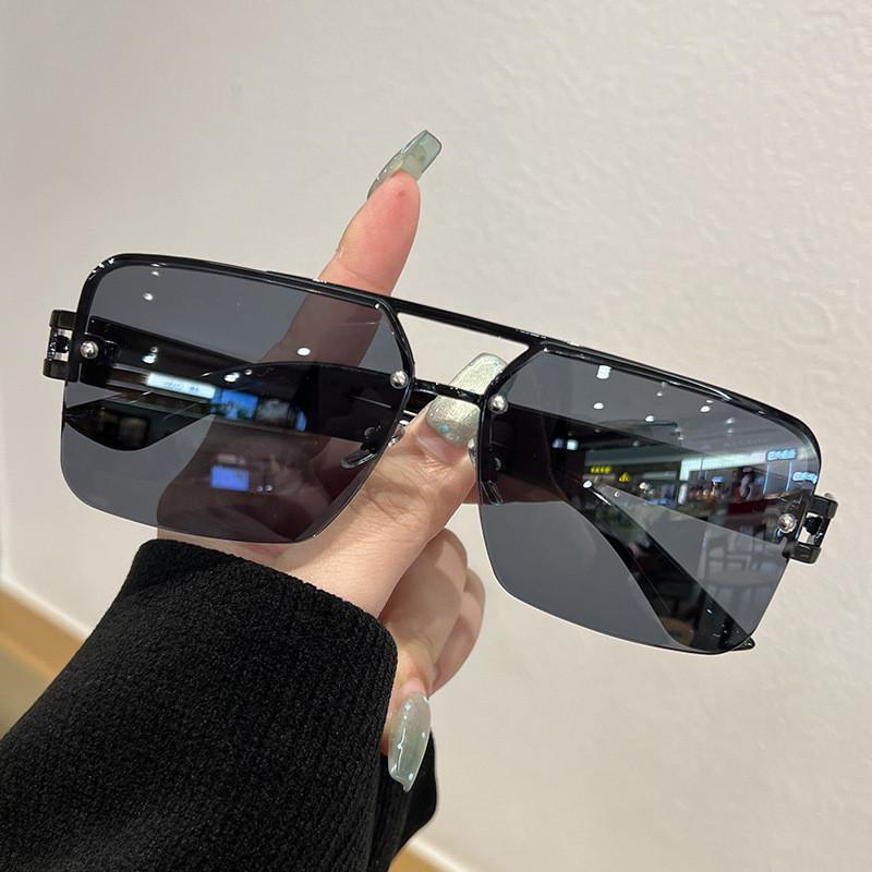 KLASSNUM Eyewear Sunglasses Women Men Summer Beach Large Metal Square Frame Sun Glasses Fashion Party Eyeglasses Driving Goggles