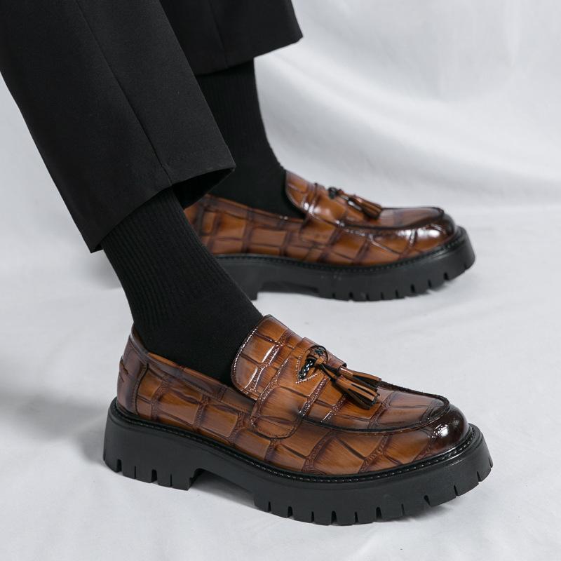 Cheap Large Size Four Seasons British Style Business Tassel Fashion Versatile Platform Leather Shoes Gouge Men's Shoes