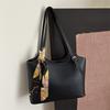 New Retro Large Capacity Tote Bag for Women Versatile Street Style Shoulder Handbag Casual Commuter Work Bag KTB