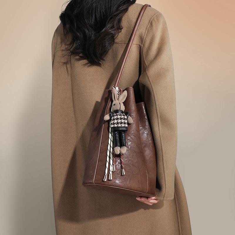 Fashion Versatile Retro Old Bucket Bag Women'S Large-Capacity Casual Simple Versatile Shoulder Oblique Span Bag