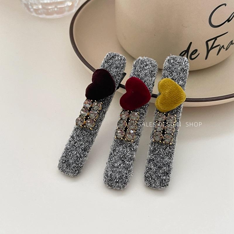 Korean Style Rhinestone Heart Hair Clip - Fashionable, Versatile, Simple Design for Women