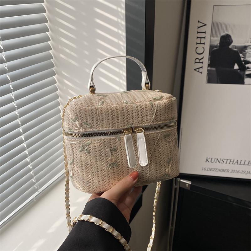 

Women s bag 2025 new fashion chain messenger bag mini woven shoulder bucket bag rattan straw bag beach bag