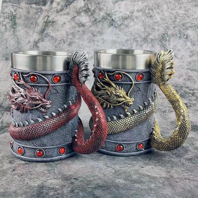 Caneca de Cerveja Dragão Chinês - Grande Capacidade, Revestimento de Aço Inoxidável, Design Retrô em Resina