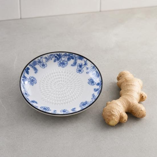 Garlic Grater Plate, Ceramic Ginger Mincer Plate, All-in-One Grinding Mixing Serving Tool for Garlic Ginger Turmeric Cheese Tomato Herb