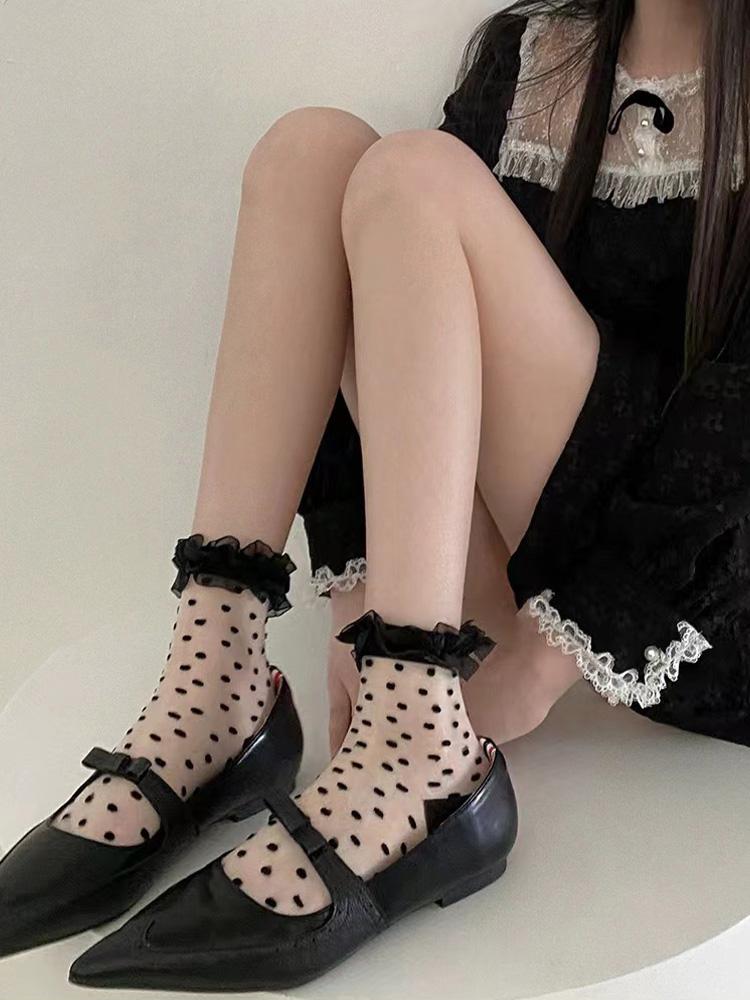 

3 Pairs Lace Lace Mid Tube Socks Women Mesh Polka Dot Black Fungus Edge Thin Japanese Short Socks Sweet Glass Fiber Socks One Size