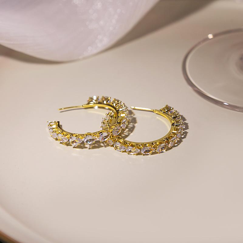 Zircon C-Shaped Earrings, High-End Light Luxury Inlaid Earrings, Niche Simple Earrings.