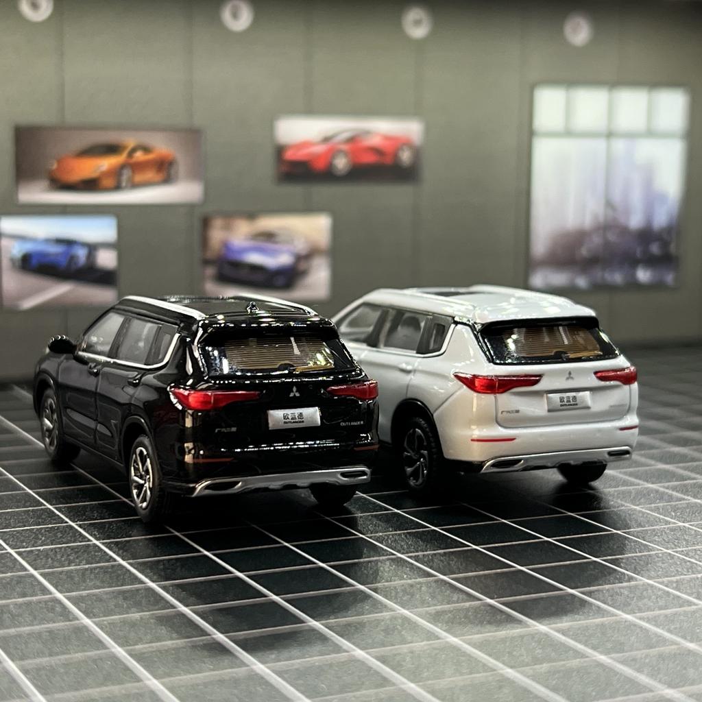 Cwkzum1 1:64 Mitsubishi Outlander SUV 2023 Legierung Auto Diecasts & Spielzeugfahrzeuge Automodell Miniatur Maßstabsmodell Auto Für Kinder
