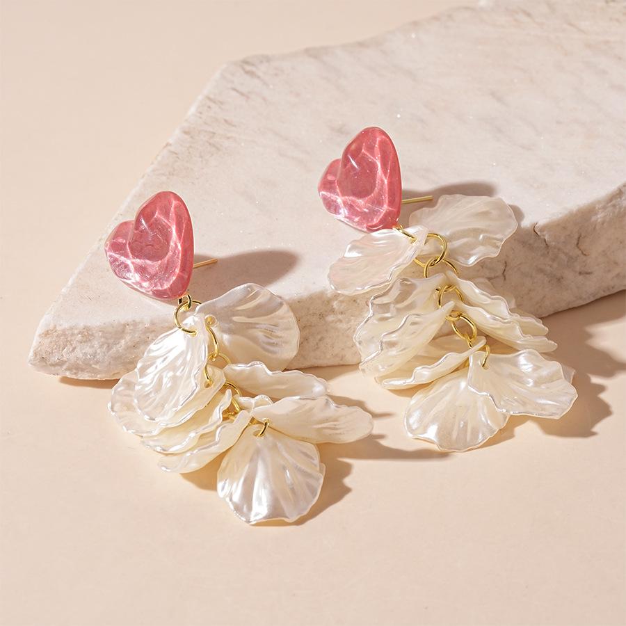 Elegant Pearl Petal Tassel Earrings - High-End, Versatile Design with a Touch of Luxury