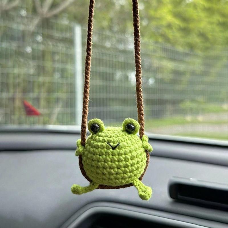 Cute Crochet Animal Car Pendant – Duckling & Frog Design Soft Yarn Crafted Rearview Mirror Decor Unique Gift