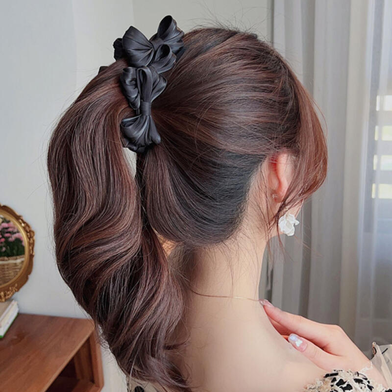 Jenny Pearl Satin Three-Line Banana Pin Ribbon Half-Bow Hairpin black