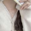 Elegant Shell Pearl Clavicle Necklace for Women - Simple, Versatile, and Fashionable Style.