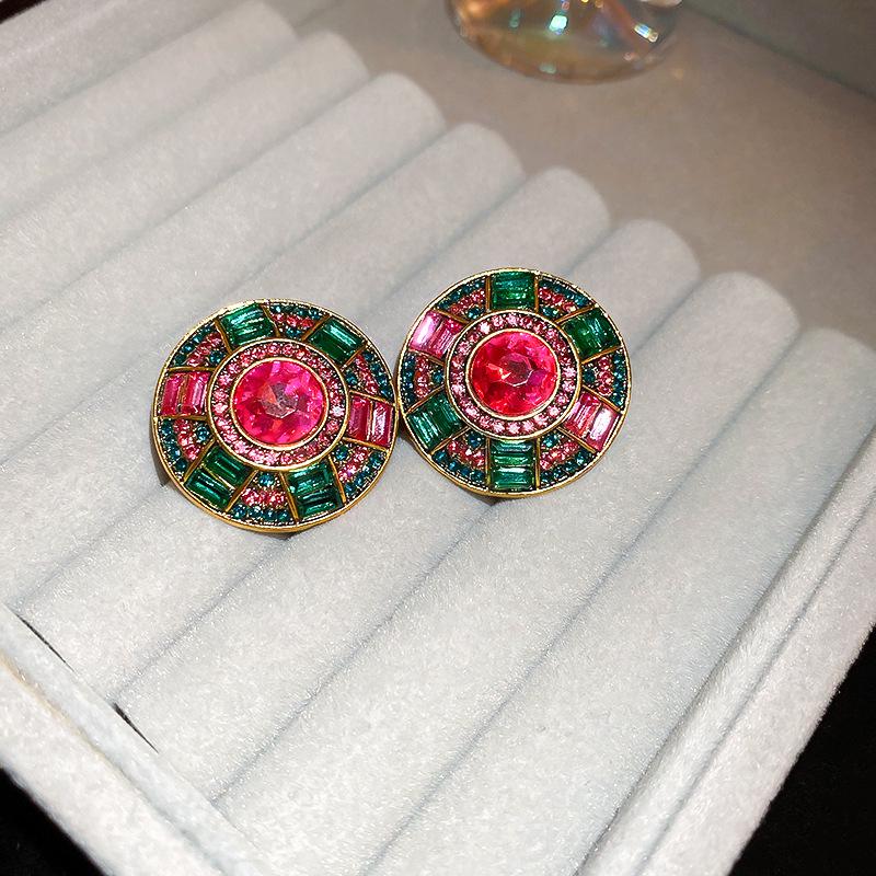 Silvernål Zirkon Utskurna Blomörhängen - Utsökta High-End Stiftörhängen med Känsla för Mode.