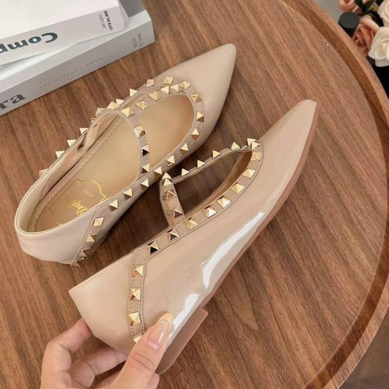 Mode Innen Erhöhte Einzelne Schuhe Damen Spitznieten 2025 Neue Lackleder Französisches Temperament Mary Jane Schuhe