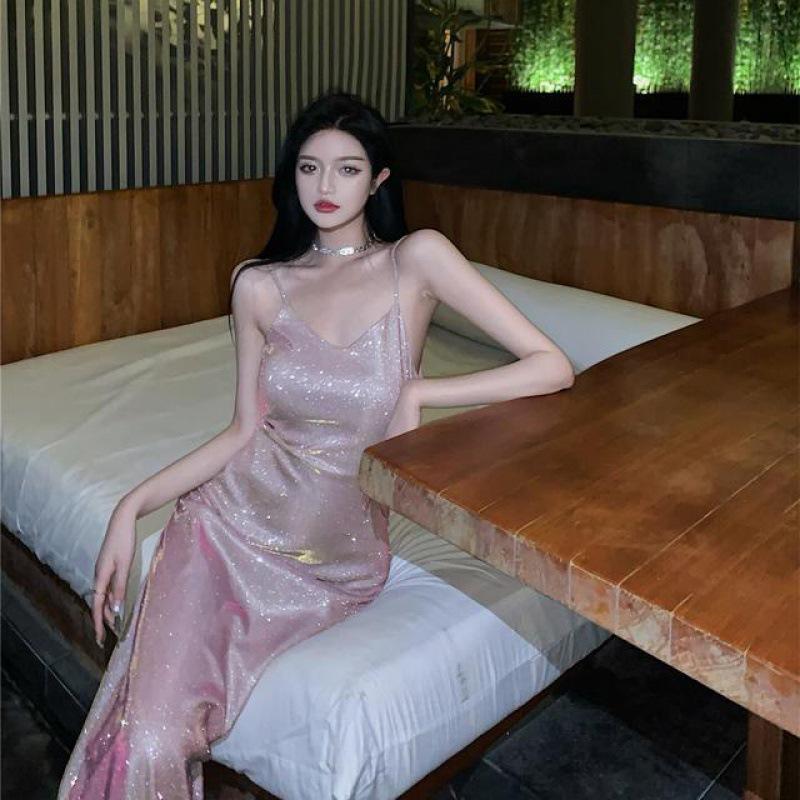 Retro Shiny Slim Fit Spaghetti Strap Dress - Waist-Cinching Bodycon Midi