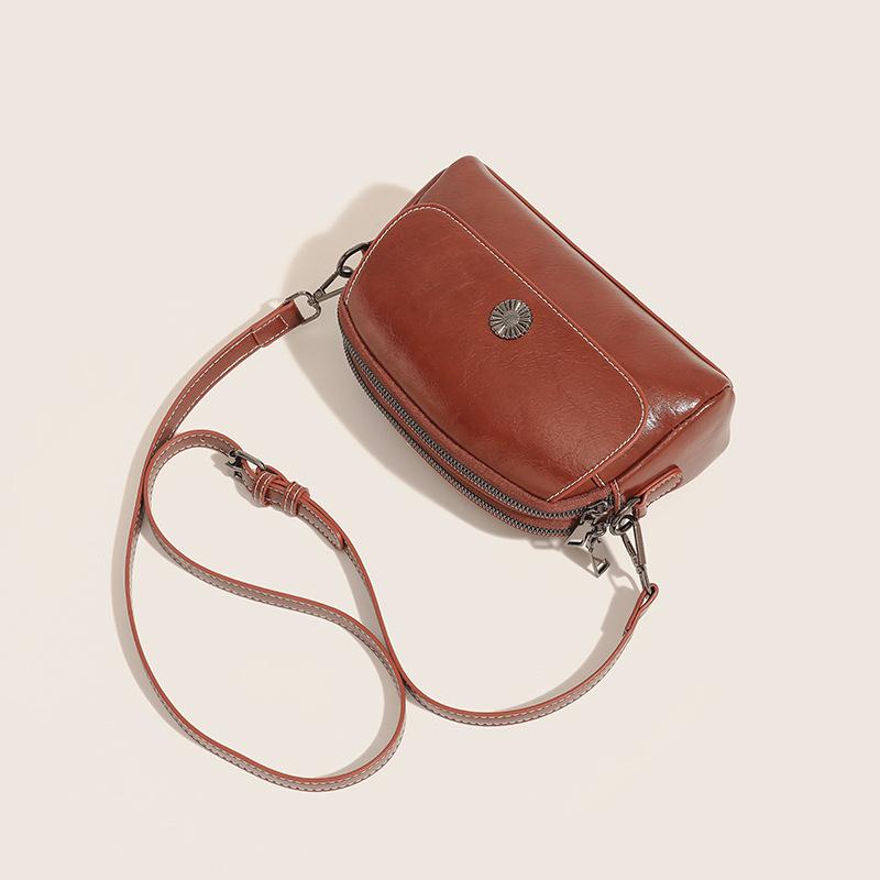 Retro Literary Bag Women's Spring and Summer Korean Version Multi Layer Women's Bag Mobile Phone Bag One Shoulder Crossbody Bag Women's Mini Bag