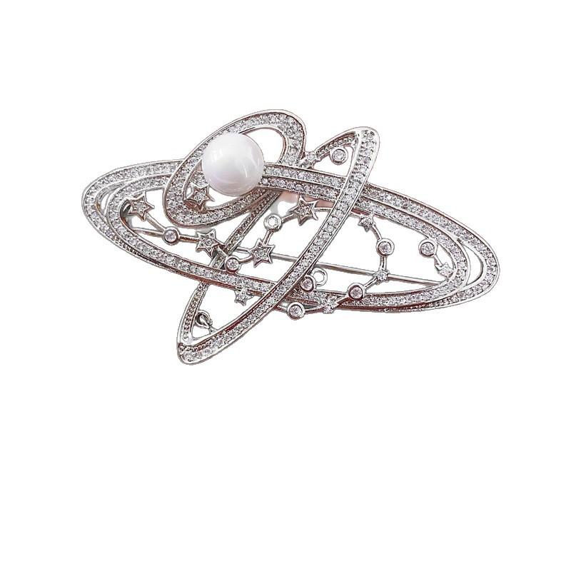 Średniowieczna Vintage Broszka z Kontrastującą Pszczołą Inkrustowana Diamentami Retro Lekki Luksus High-endowa Korsaż Wykwintne Wszechstronne Dodatki Kobiety