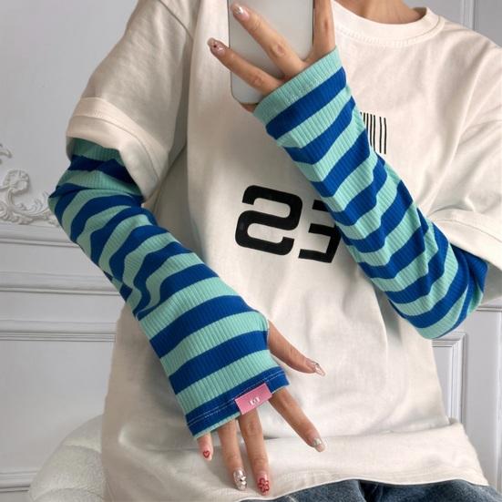 UV-Sonnenschutz-Armstulpen für Damen, gestreifte Workout-Sonnenschutz-Ärmel mit Daumenloch, kühlende Armabdeckung für Outdoor-Radfahren, Autofahren, Wandern, Angeln