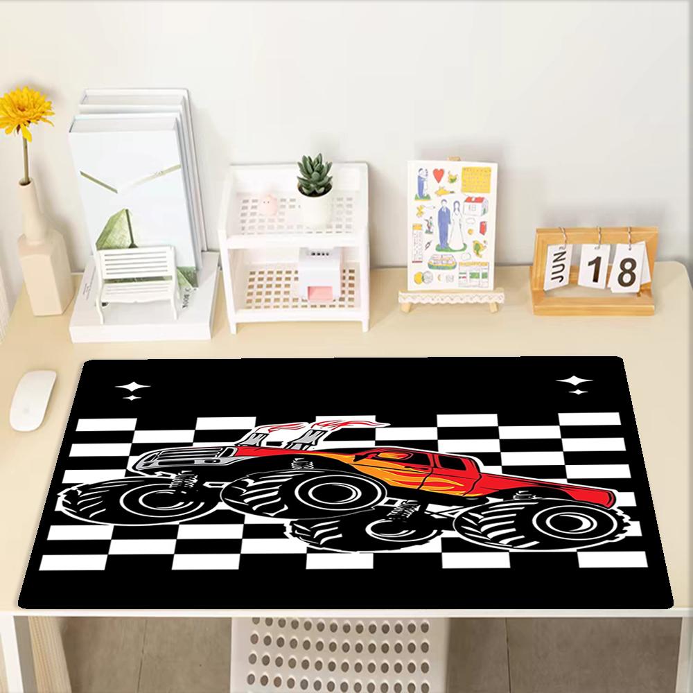 Tappetino Mouse Tema Camion, Base in Gomma Antiscivolo, Multifunzionale per Ufficio e Casa, Perfetto per la Personalizzazione dello Spazio di Lavoro.