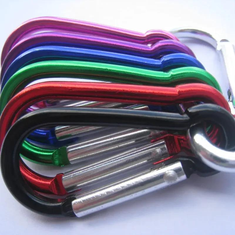 Portachiavi con moschettone colorato Anello a D in alluminio Fibbia Moschettone a molla Portachiavi con moschettone Strumento per uso quotidiano da campeggio all'aperto