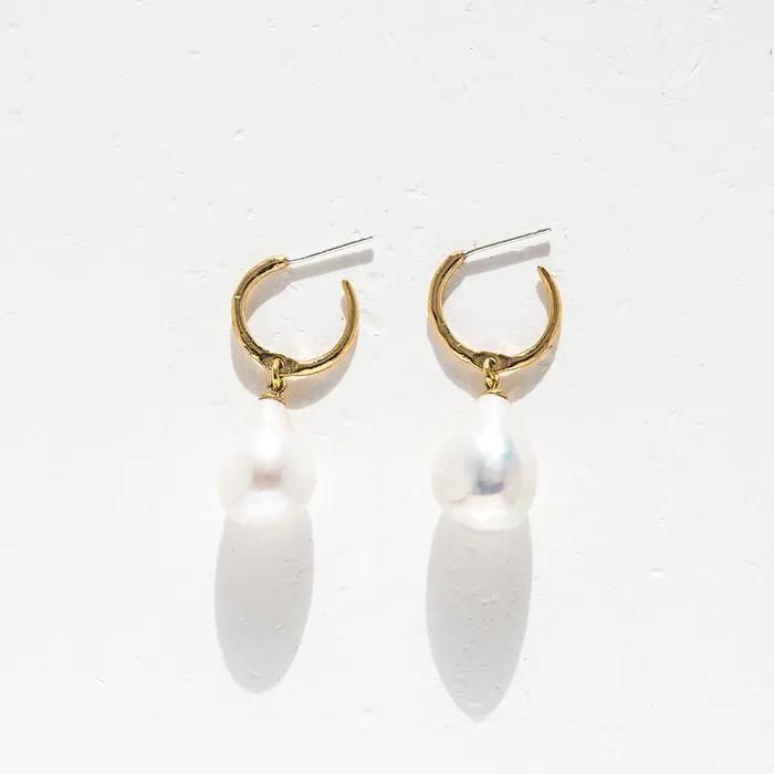 The Fragments of Light Earring, Gold