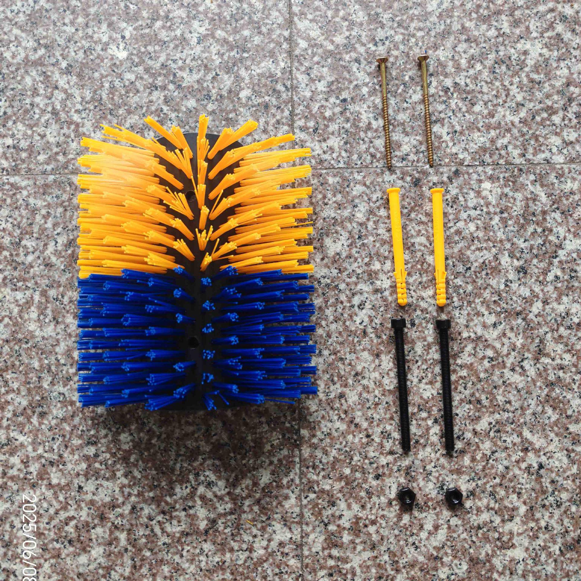 

Маленька обертова щітка для чищення тіла корови – Напівстороння масажна щітка для худоби