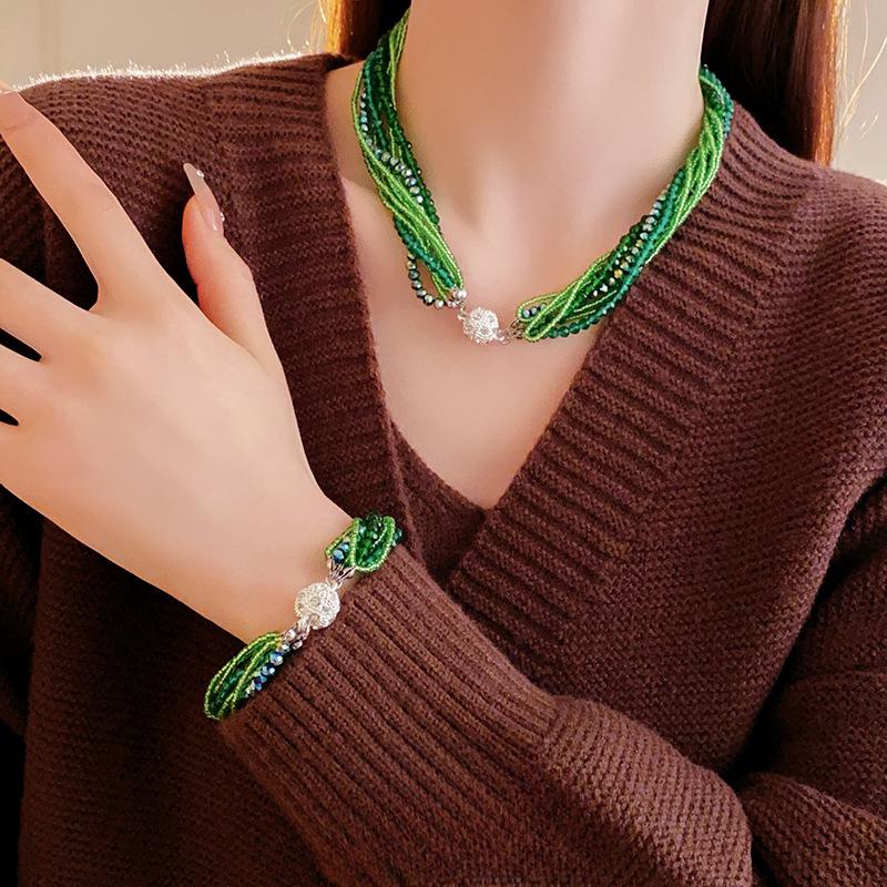 New winding multi-layer bracelet, light luxury and exquisite, with a high-end feel and exquisite temperament. Handmade decoration
