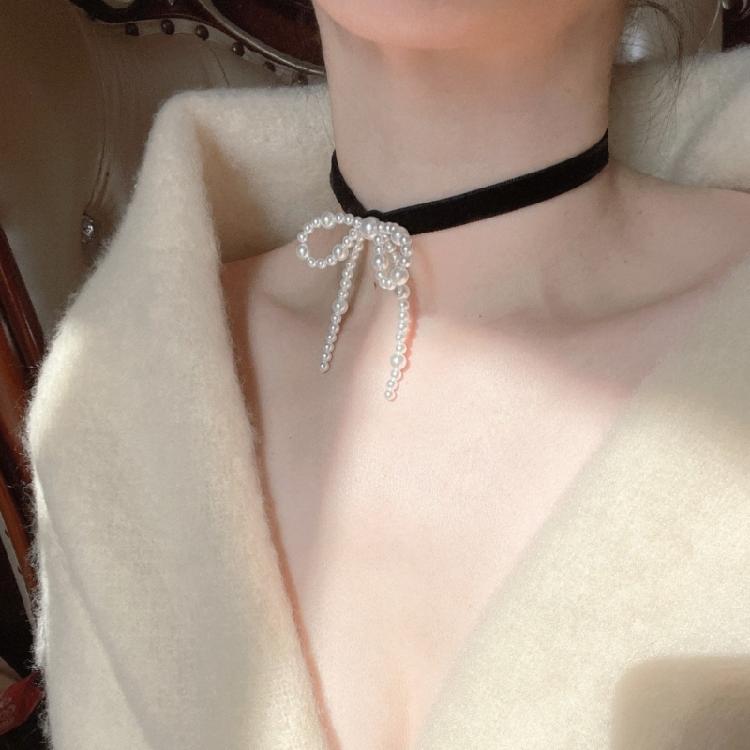 Chic Bowknot Necklace featuring Pendant Elegant Pearls Choker Jewelry Adornment