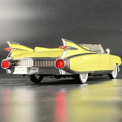 1:24 Cadillac Eldorado Biarritz 1959 Series 62 Luxury Car Alloy Diecast Model Car DIY Independent Computer Host Chassis Present