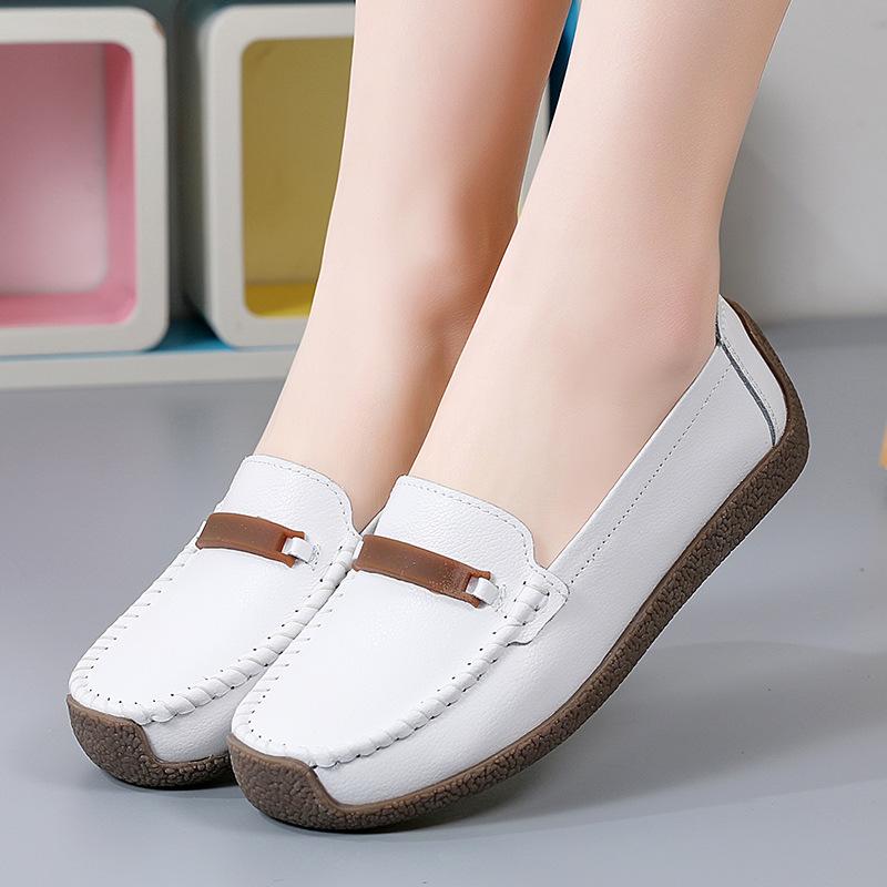 Single Shoes Women's New Lazy Light and Not Tired Feet Beef Tendons Non-slip Flat Bottom Mother Shoes Spring and Autumn Shoes