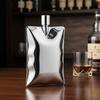 Gewellte Schnapsflasche Edelstahl Whiskyflasche Exquisite Wodkaflasche Tägliches Mitführen