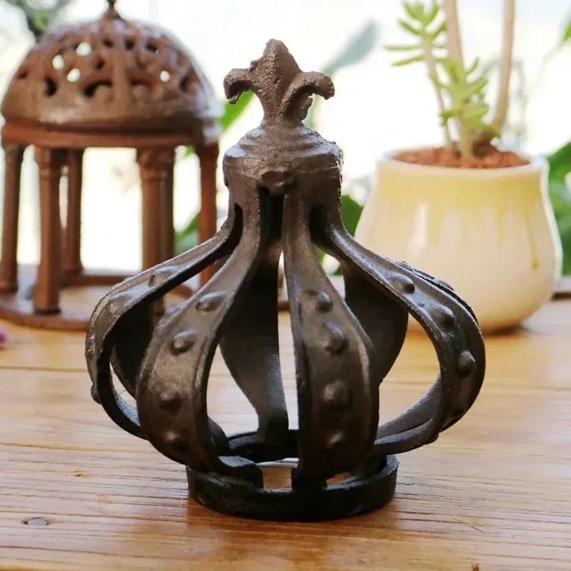 Cast Iron Crown Handicrafts for Courtyard Gardens European Style Retro Castle Circular Tower Ornaments Home Hotel Decoration