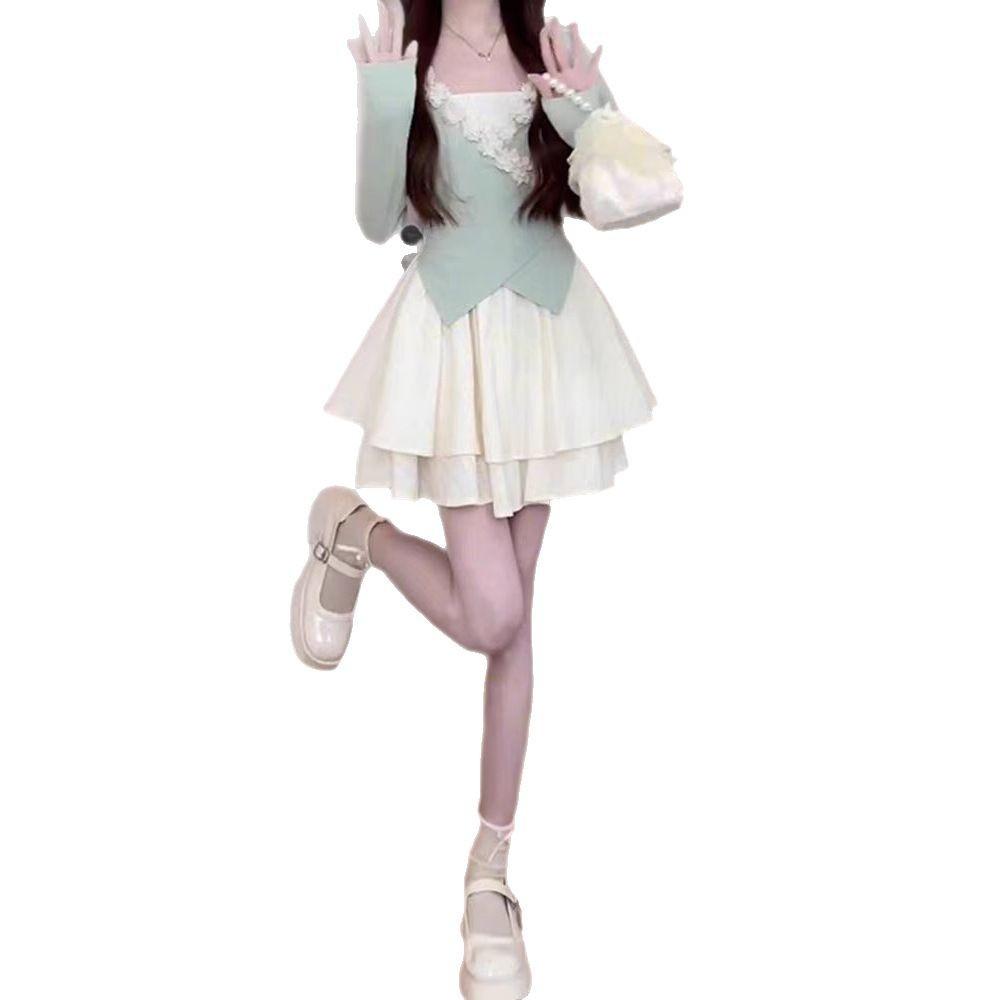 White Suspender Dress Women's Summer New Small Spring Wear a Whole Set of Design Short Skirts